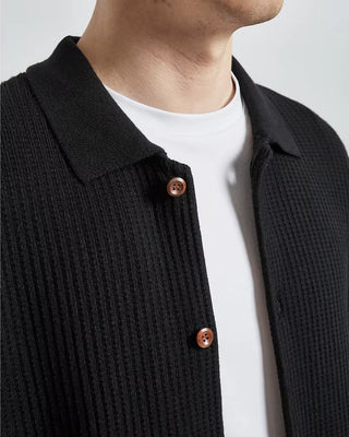 Cardigan laine cachemire homme - Vue latérale élégance structurée