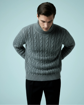 Pull col roulé gris clair en cahemire